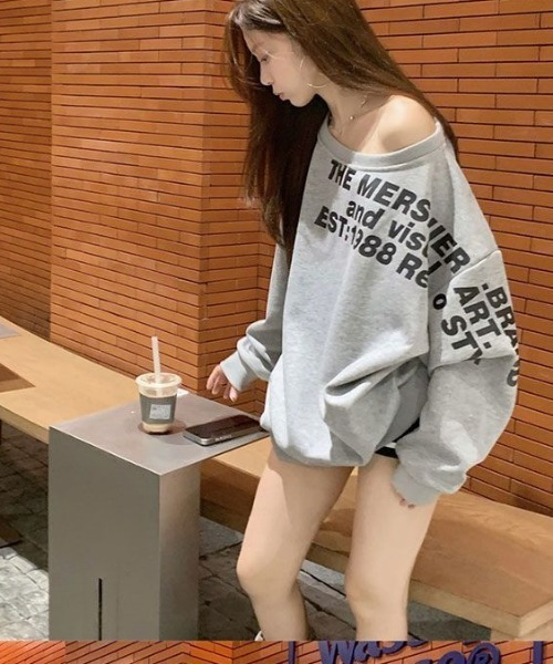 セール】ロゴ オフショルダー スウェット Y2K ギャル（スウェット