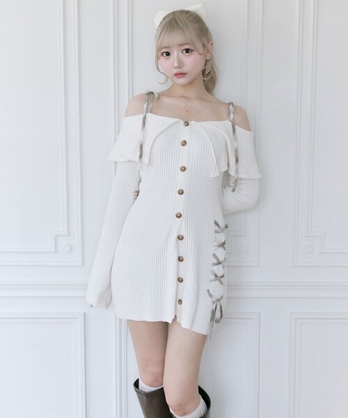 OLIVE des OLIVE(オリーブデオリーブ)の「【Belle Charme】レースアップオフショルニットワンピ(ワンピース・レディース・チャコールグレー/ブラック/オフホワイト・FREE)」の15枚目の写真