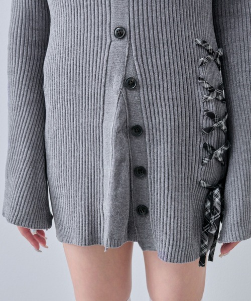 OLIVE des OLIVE(オリーブデオリーブ)の「【Belle Charme】レースアップオフショルニットワンピ(ワンピース・レディース・チャコールグレー/ブラック/オフホワイト・FREE)」の7枚目の写真