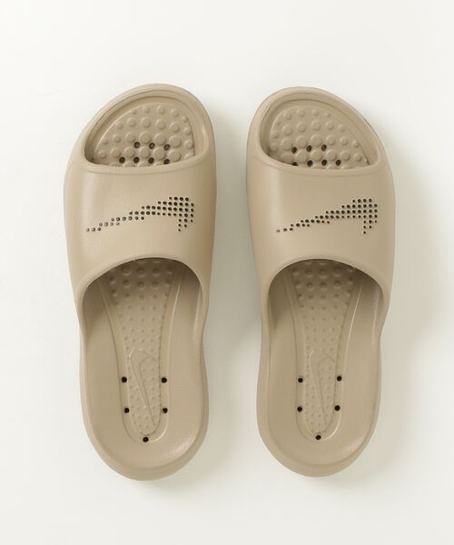 NIKE（ナイキ）の「ナイキ NIKE ナイキ VICTORI ONE シャワー スライド（サンダル・メンズ・ベージュ・24.0cm/25.0cm/26.0cm/27.0cm/28.0cm）」の4枚目の写真