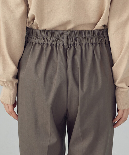 COMME CA ISM（コムサイズム）の「【美しいベーシックパンツ】裏起毛 カルゼ テーパードパンツ（その他パンツ・レディース・ダークブラウン/ブラック/ベージュ/グレイッシュベージュ・XX-LARGE/X-LARGE/LARGE/MEDIUM/SMALL/X-SMALL/XX-SMALL）」の17枚目の写真