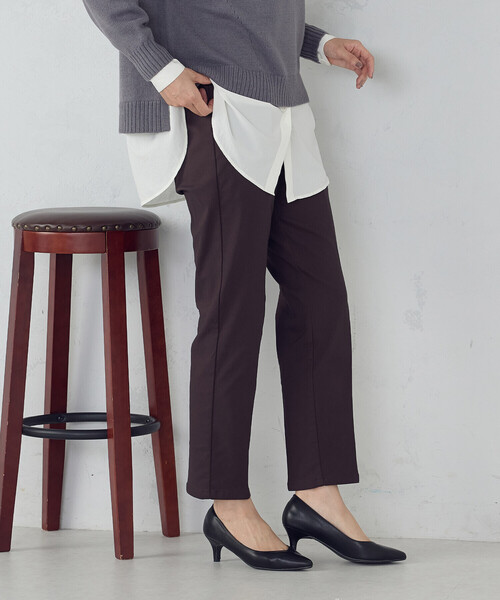 COMME CA ISM（コムサイズム）の「【美しいベーシックパンツ】裏起毛 カルゼ テーパードパンツ（その他パンツ・レディース・ダークブラウン/ブラック/ベージュ/グレイッシュベージュ・XX-LARGE/X-LARGE/LARGE/MEDIUM/SMALL/X-SMALL/XX-SMALL）」の2枚目の写真