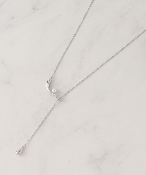 grove（グローブ）の「三日月メタルパール調スライドネックレス（ネックレス・レディース・シルバー/ゴールド・00）」の3枚目の写真