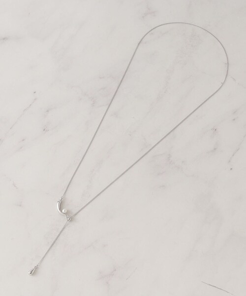 grove（グローブ）の「三日月メタルパール調スライドネックレス（ネックレス・レディース・シルバー/ゴールド・00）」の4枚目の写真