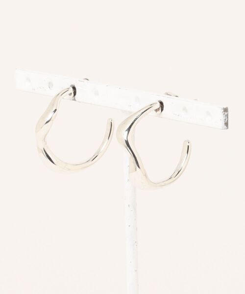 PHILIPPE AUDIBERT(フィリップ オーディベール)の「PHILIPPE AUDIBERT/フィリップオーディベール/Elrose earrings(イヤリング・レディース・シルバー・F)」の1枚目の写真