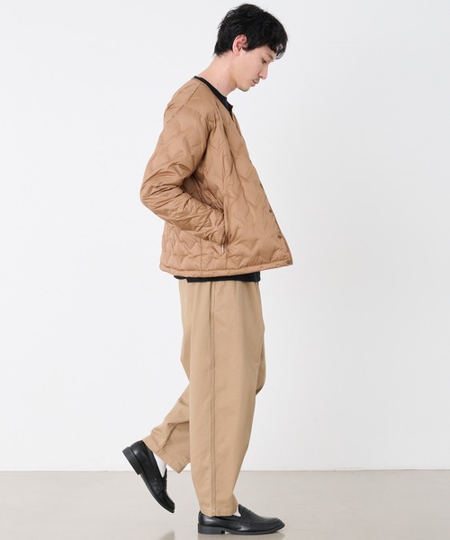 Arnold Palmer（アーノルドパーマー）の「シームレス シェア インナーダウンジャケット（ダウンジャケット/コート・レディース・ダークベージュ/オフホワイト/ブラック・LL/L/M/S/XS）」の19枚目の写真