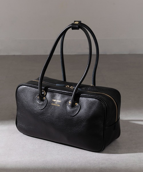 YOUNG&OLSEN The DRYGOODS STORE（ヤングアンドオルセン）の「【YOUNG&OLSEN】EMBOSSED LEATHER STUDENT M（ハンドバッグ・レディース・ベージュ/ブラウン/ブラック/グレー/ピンク・FREE）」の2枚目の写真