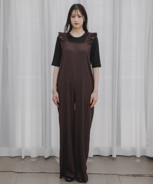 slattgir(スラットジール)の「高身長 縦柄カットソーショルダーフリルオールインワン(トールサイズ)Essenave(つなぎ/オールインワン・レディース・ブラック/ブラウン・TL/TLL/T3L/T5L/TM/T4L)」の16枚目の写真