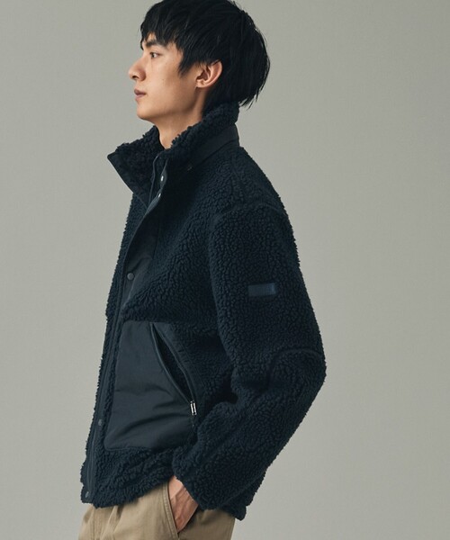 AIGLE(エーグル)の「パッチポケット 異素材切り替え スタンドカラーボアフリースブルゾン(ブルゾン・メンズ・ダークネイビー/レッド・S/M/L/XL)」の22枚目の写真