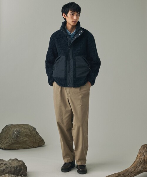 AIGLE(エーグル)の「パッチポケット 異素材切り替え スタンドカラーボアフリースブルゾン(ブルゾン・メンズ・ダークネイビー/レッド・S/M/L/XL)」の19枚目の写真