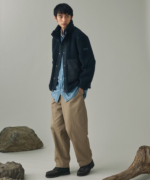 AIGLE(エーグル)の「パッチポケット 異素材切り替え スタンドカラーボアフリースブルゾン(ブルゾン・メンズ・ダークネイビー/レッド・S/M/L/XL)」の17枚目の写真