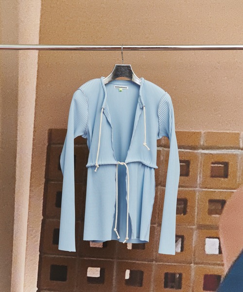 kotohayokozawa(コトハヨコザワ)の「CRISP ROPE CARDIGAN(カーディガン/ボレロ・レディース・ブラック/グレー/ライトブルー・FREE)」の1枚目の写真