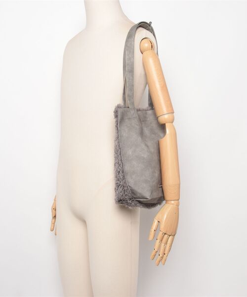 PRANK PROJECT（プランクプロジェクト）の「フェイクファートートバッグ / Faux Fur Tote Bag（トートバッグ・レディース・グレー/ブラック/アイボリー・FREE）」の7枚目の写真
