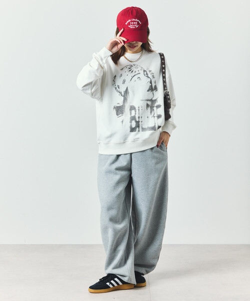 セール】【EXCLUSIVE】BILLIE EILISH Blohsh LOGO SWT / ビリー・アイ