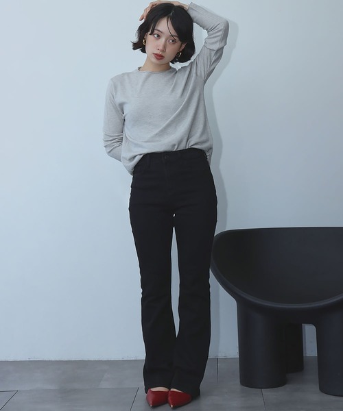 Ampirula(アンピルーラ)の「シンプル ニットソー ニット カットソー(Tシャツ/カットソー・レディース・イエロー/ライトグレー/ホワイト/ブルー/ブラック・FREE)」の12枚目の写真