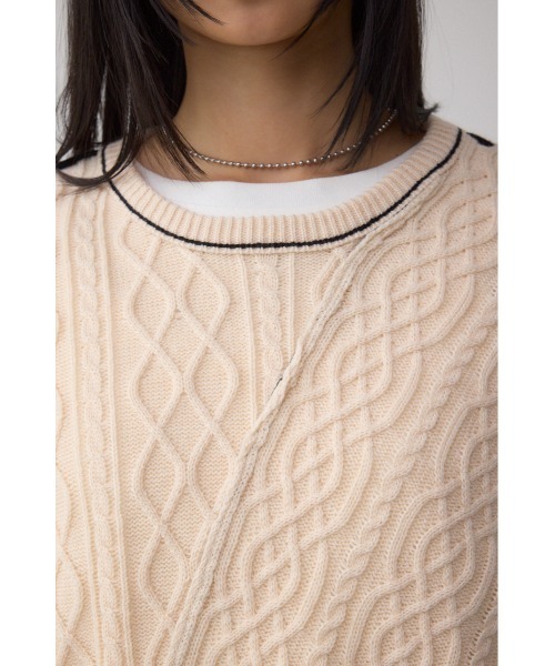 AZUL by moussy(アズールバイマウジー)の「ステッチデザインケーブルニット(ニット/セーター・レディース・アイボリー/ブラック/杢グレー/ダークブルー・SMALL/MEDIUM)」の11枚目の写真