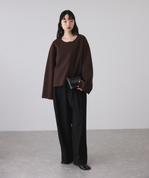 ADAM ET ROPE'(アダムエロペ)の「【サステナブル】Airneeプルオーバー(Tシャツ/カットソー・レディース・ベージュ/ダークブラウン・FREE)」の4枚目の写真