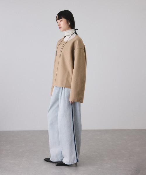 ADAM ET ROPE'(アダムエロペ)の「【サステナブル】Airneeプルオーバー(Tシャツ/カットソー・レディース・ベージュ/ダークブラウン・FREE)」の6枚目の写真