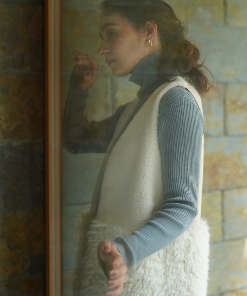 Bou Jeloud（ブージュルード）の「ボア×ファーニットベスト（ベスト・レディース・グレー/ベージュ・FREE）」の3枚目の写真