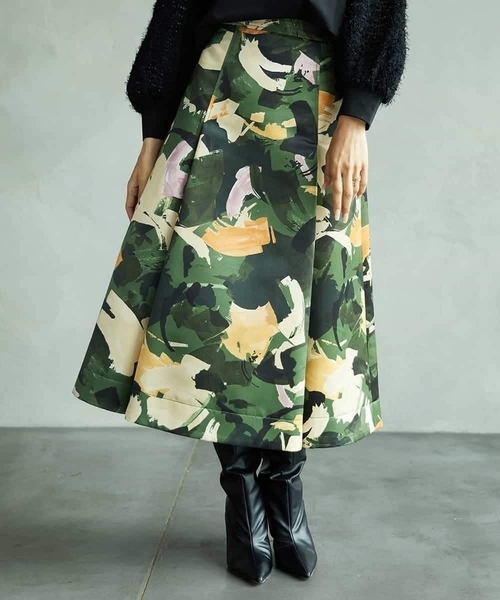 セール】[セットアップ対応]モダンフラワープリントタックフレア