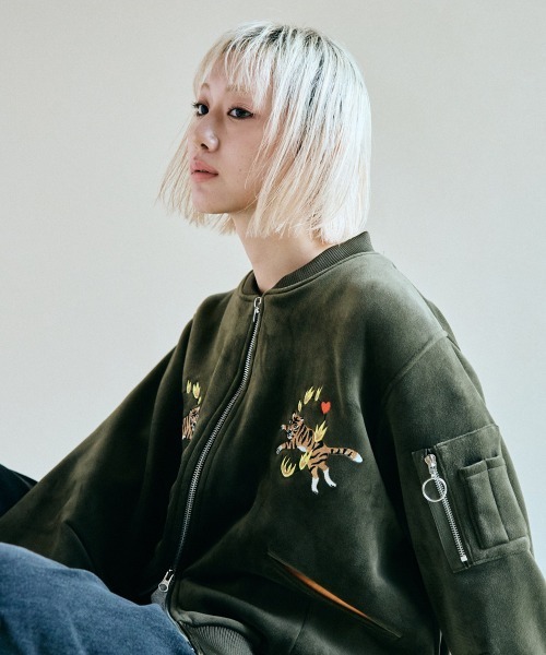 rehacer（レアセル）の「rehacer : Little Tiger SKA-1 / リトルタイガー SKA-1（MA-1・レディース・カーキ/ワイン・SMALL/MEDIUM）」の5枚目の写真