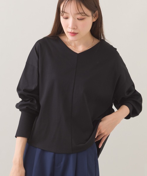 OMNES(オムネス)の「【BEAUTIFUL FRIDAY】Vネックプルオーバー(Tシャツ/カットソー・レディース・ブラック/ホワイト・MEDIUM/LARGE)」の1枚目の写真