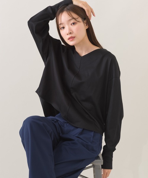 OMNES(オムネス)の「【BEAUTIFUL FRIDAY】Vネックプルオーバー(Tシャツ/カットソー・レディース・ブラック/ホワイト・MEDIUM/LARGE)」の8枚目の写真