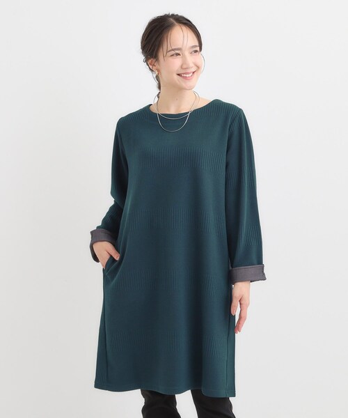 SHOO・LA・RUE(シューラルー)の「身体のラインをきれいにカバー Aラインチュニックワンピース(チュニック・レディース・ネイビー/モスグリーン/スミクロ・01/04/03/02)」の22枚目の写真