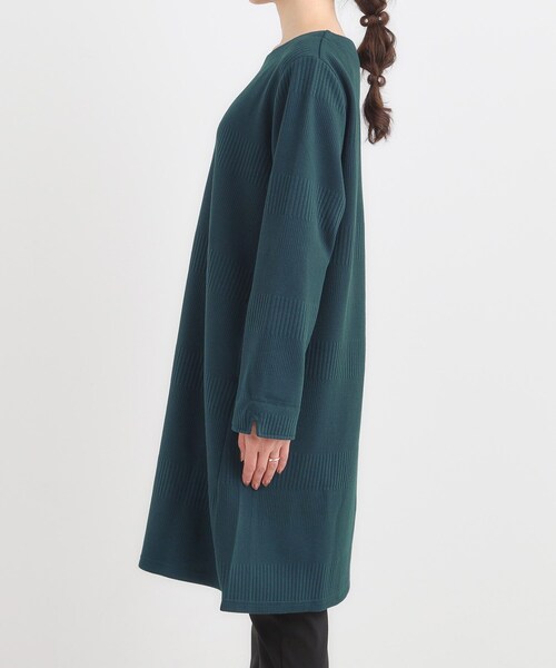 SHOO・LA・RUE(シューラルー)の「身体のラインをきれいにカバー Aラインチュニックワンピース(チュニック・レディース・ネイビー/モスグリーン/スミクロ・01/04/03/02)」の6枚目の写真