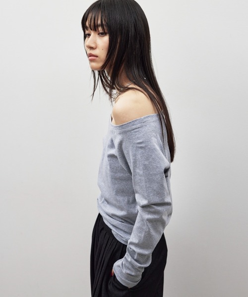 HANNE（アン）の「オフショルダーロンTEE（Tシャツ/カットソー・レディース・ホワイト/グレー/ブラック・FREE）」の14枚目の写真