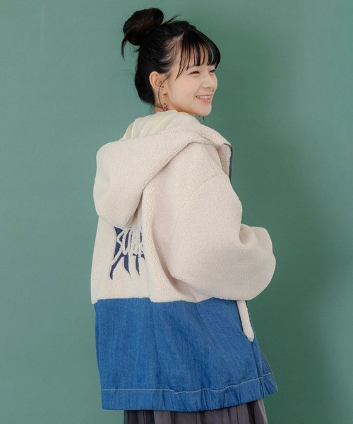 ScoLar（スカラー）の「ScoLar(スカラー) ネコ刺繍ボア×デニム異素材