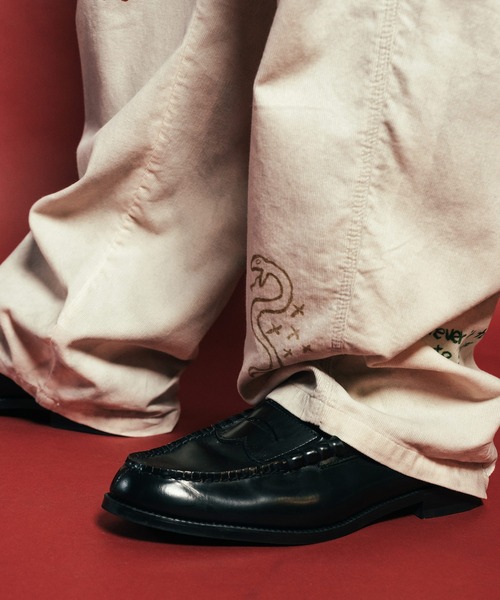 Subciety(サブサエティ)の「Memorial corduroy pants(その他パンツ・メンズ・オフホワイト/ブラック・MEDIUM/LARGE/X-LARGE/SMALL)」の9枚目の写真