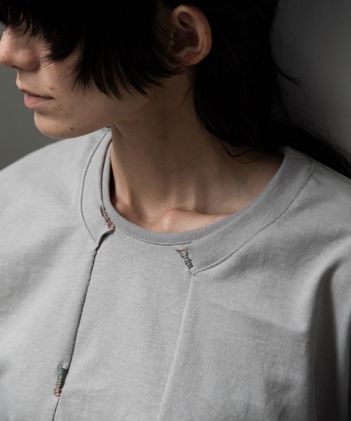 RYU（リュー）の「vintage-style open-front top（Tシャツ/カットソー・メンズ・グレイッシュベージュ/チャコール・2/4）」の3枚目の写真