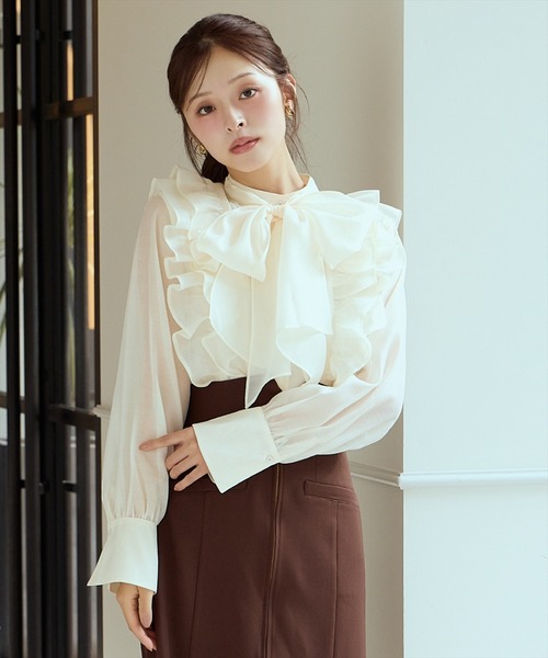 AND COUTURE（アンドクチュール）の「ボウタイフリルシアーブラウス（シャツ/ブラウス・レディース・ピンク/ブルー/アイボリー・FREE）」の4枚目の写真