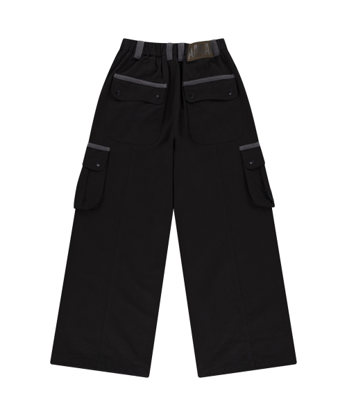 AAKAM（アーカム）の「Knee Pin-tuck Contrast Cargo Pants (Black)（その他パンツ・レディース・その他・1/2）」の3枚目の写真