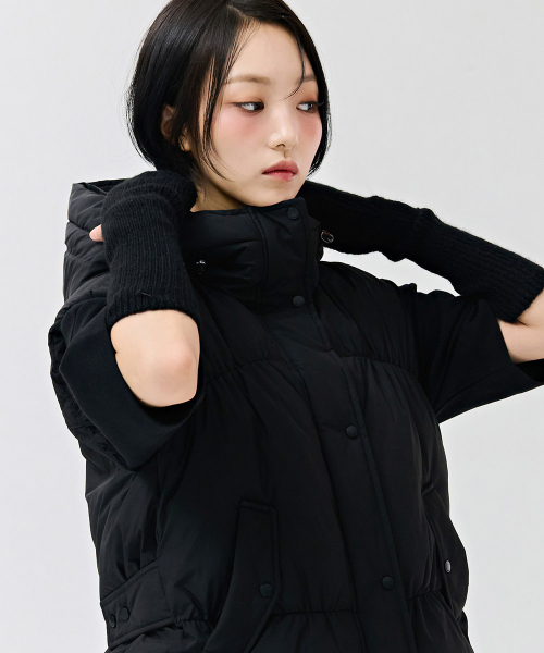 CHASECULT(チェイスカルト)の「女性フードボリュームベスト-ブラック(ダウンベスト・レディース・ブラック・85/90)」の5枚目の写真