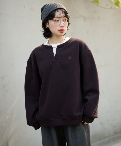 LAULEN(ローレン)の「key neck layered logo sweat pullover /キーネックレイヤードロゴスウェットプルオーバー(スウェット・レディース・ブラウン/ネイビー/グレー/アイボリー・FREE)」の12枚目の写真