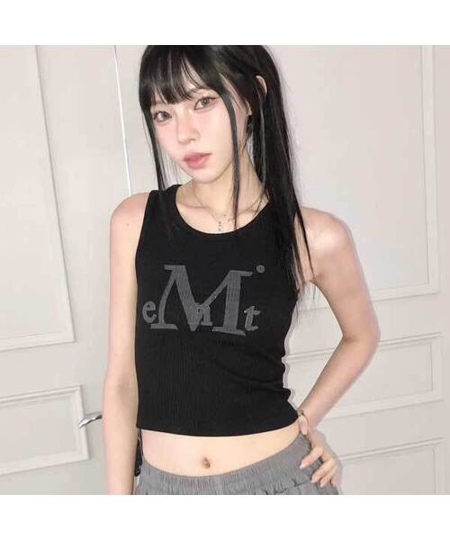 MUCENT(ムセント)の「ワディアプリケロゴスリーブレスナシ(2カラー)(Tシャツ/カットソー・レディース・ホワイト/ブラック・FREE)」の1枚目の写真