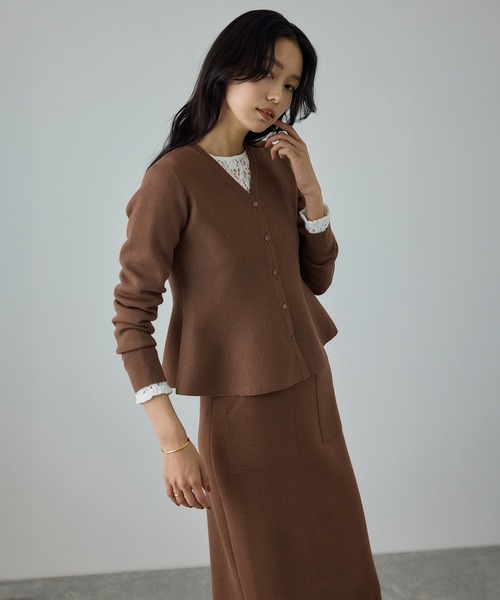 ROPE'（ロペ）の「ウール混ニットペプラムカーディガン/イージーケア・セットアップ対応（ニット/セーター・レディース・ブラウン/ブラック・FREE）」の5枚目の写真