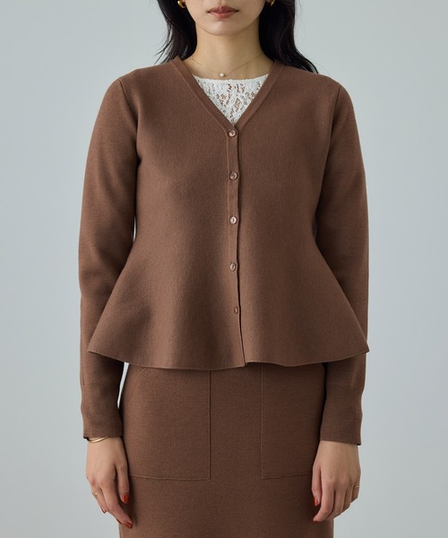 ROPE'（ロペ）の「ウール混ニットペプラムカーディガン/イージーケア・セットアップ対応（ニット/セーター・レディース・ブラウン/ブラック・FREE）」の15枚目の写真