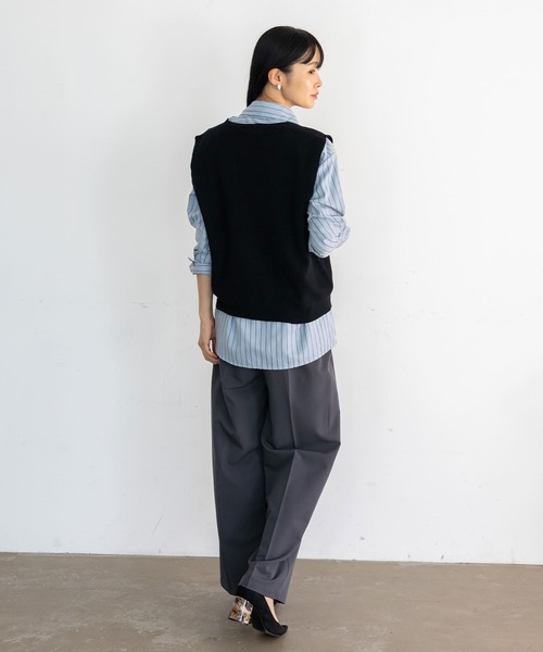 VitaFelice（ヴィータフェリーチェ）の「Vネックニットベスト（ベスト・レディース・アイボリー/ブラック/ブラウン/グレー・FREE）」の17枚目の写真