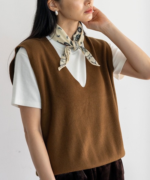 VitaFelice（ヴィータフェリーチェ）の「Vネックニットベスト（ベスト・レディース・アイボリー/ブラック/ブラウン/グレー・FREE）」の20枚目の写真