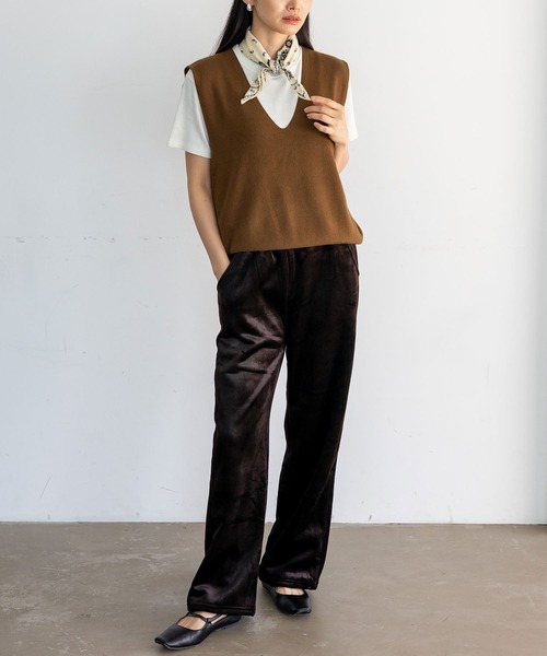 VitaFelice（ヴィータフェリーチェ）の「Vネックニットベスト（ベスト・レディース・アイボリー/ブラック/ブラウン/グレー・FREE）」の22枚目の写真