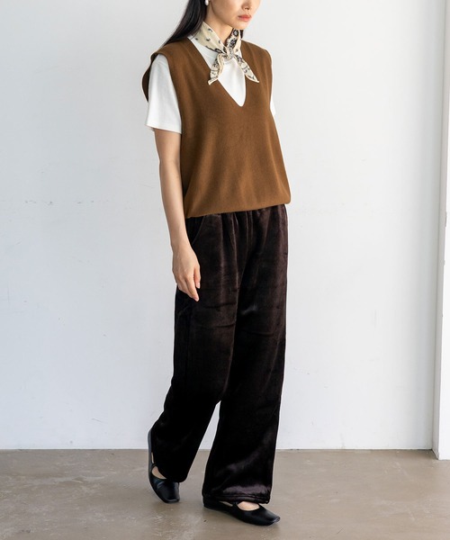 VitaFelice（ヴィータフェリーチェ）の「Vネックニットベスト（ベスト・レディース・アイボリー/ブラック/ブラウン/グレー・FREE）」の10枚目の写真