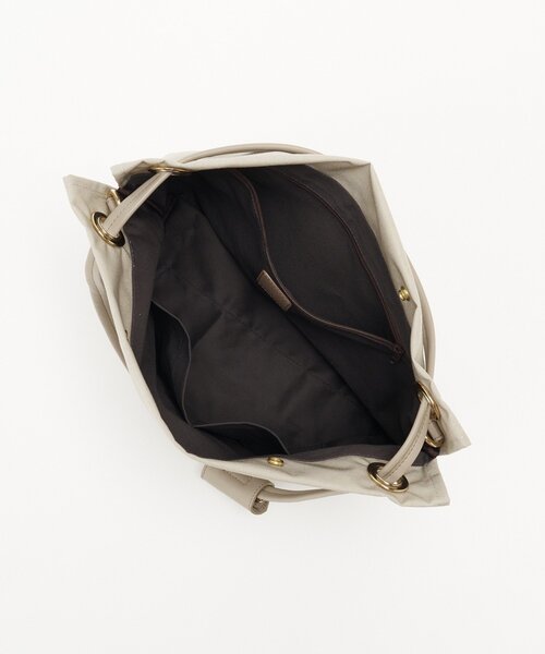 russet(ラシット)の「コーデュラナイロン3WAYトートバッグ(トートバッグ・レディース・ブラック/グレー/グレイッシュベージュ・FREE)」の7枚目の写真