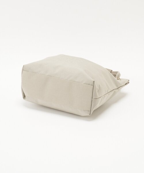 russet(ラシット)の「コーデュラナイロン3WAYトートバッグ(トートバッグ・レディース・ブラック/グレー/グレイッシュベージュ・FREE)」の9枚目の写真