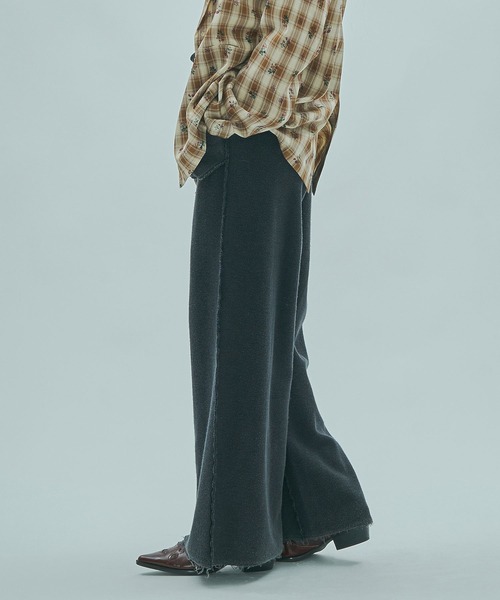 ROSE BUD(ローズバッド)の「(mag.by c)WIDE SWEAT PANTS(スウェットパンツ・レディース・チャコールグレー/レッド・ONE SIZE)」の4枚目の写真