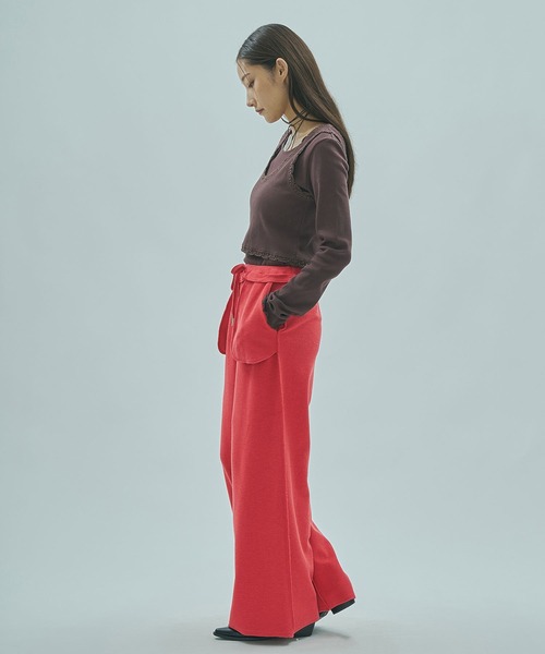 ROSE BUD(ローズバッド)の「(mag.by c)WIDE SWEAT PANTS(スウェットパンツ・レディース・チャコールグレー/レッド・ONE SIZE)」の15枚目の写真