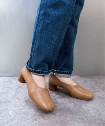 《APOM》本革オブリークトゥローヒールブーティパンプス