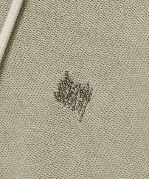 BROWNBREATH（ブラウンブレス）の「PIGMENT TAG HOODIE - BEIGE（パーカー・レディース・その他・SMALL/MEDIUM/LARGE）」の4枚目の写真